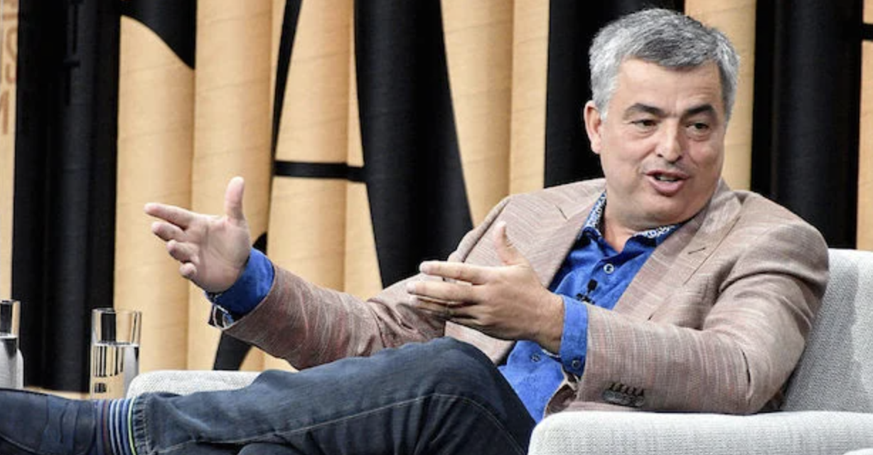 apple soccer eddy cue