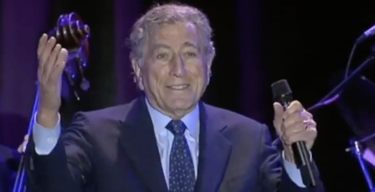 apple saturday video tony bennett