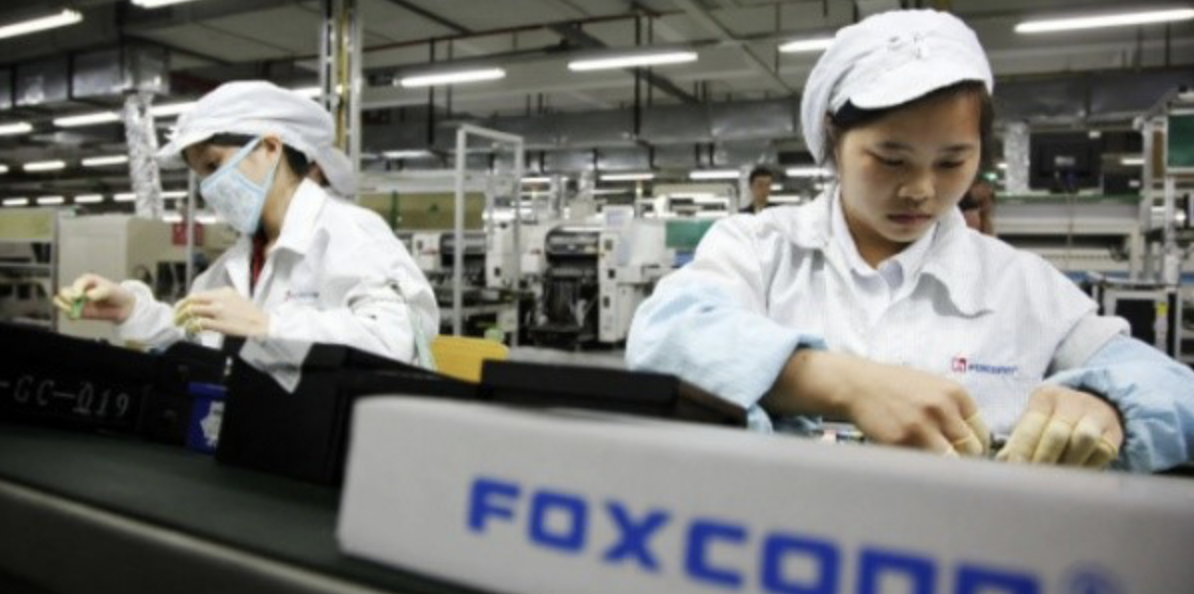 apple foxconn hiring 50K