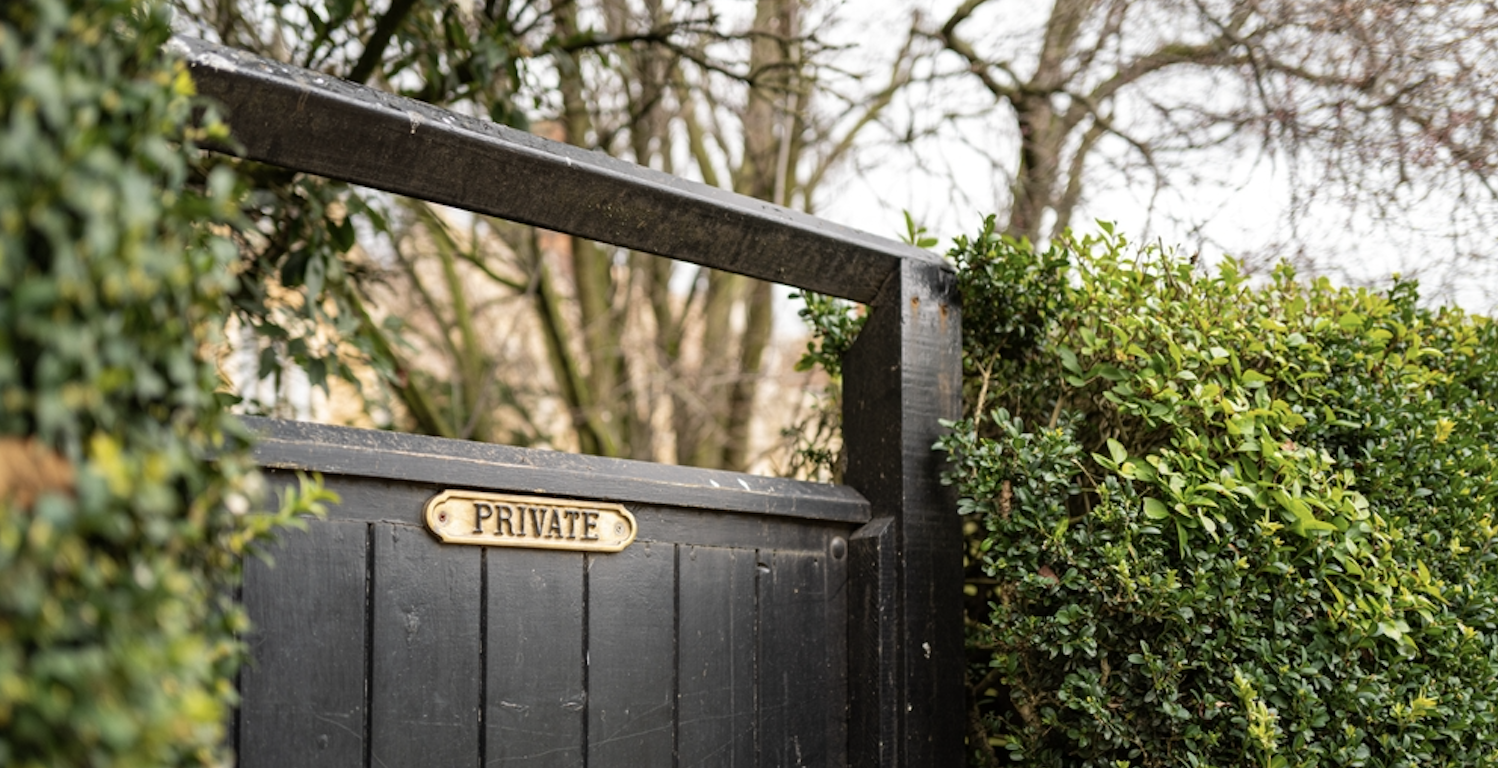 apple garden gate opens