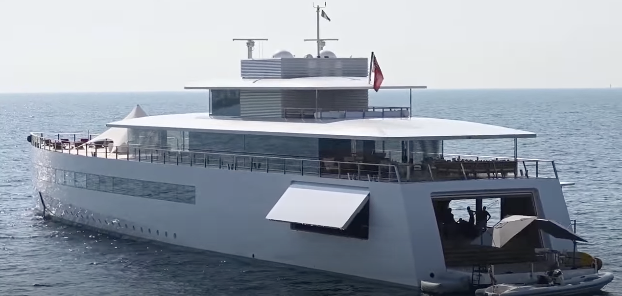 apple saturday video superyacht