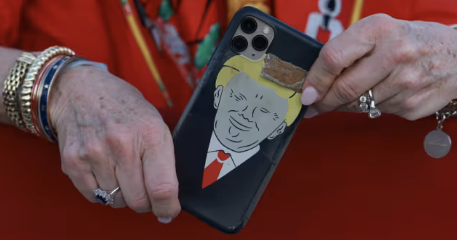 apple trump tariffs iphone