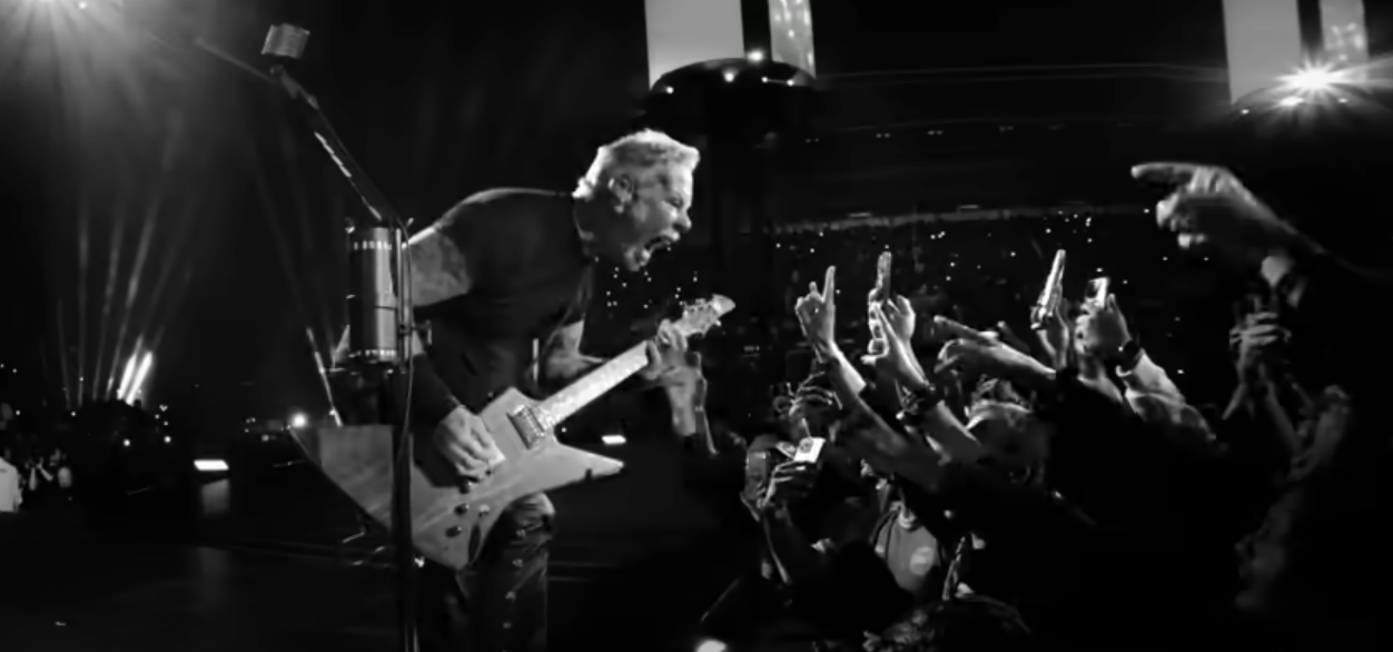 apple vision metallica review